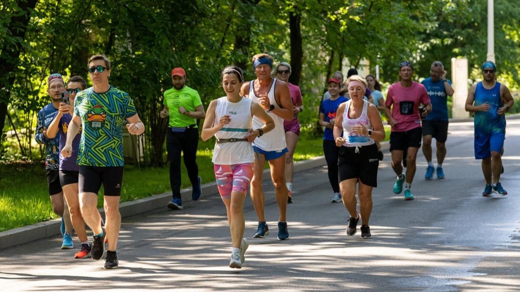 Горожан приглашают на бесплатные тренировки по бегу в 10 округах Москвы