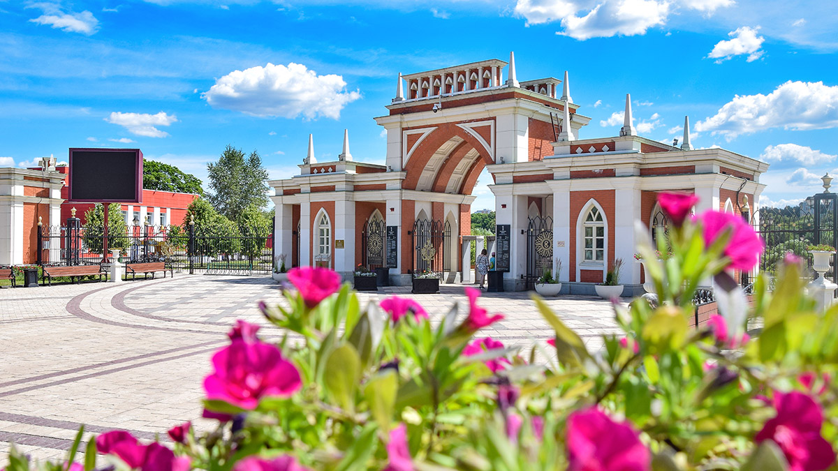 Любовь, органные концерты и подлодка: топ необычных экскурсий в парках от «Лета в Москве»