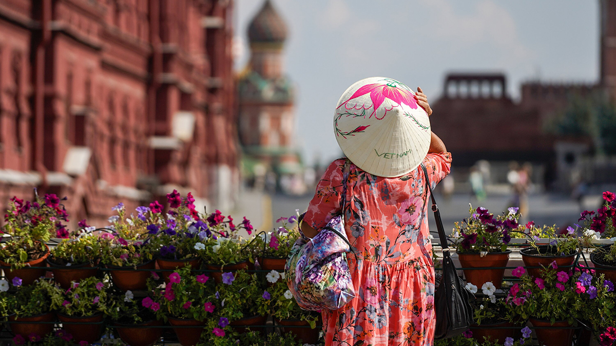 «Лето не попрощалось»: синоптик Позднякова сообщила о возвращении тепла в Москву