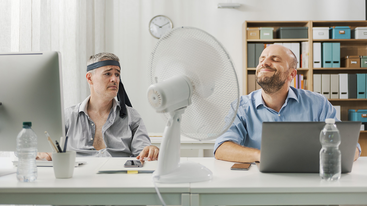 Как сохранить свежий внешний вид и макияж в офисе