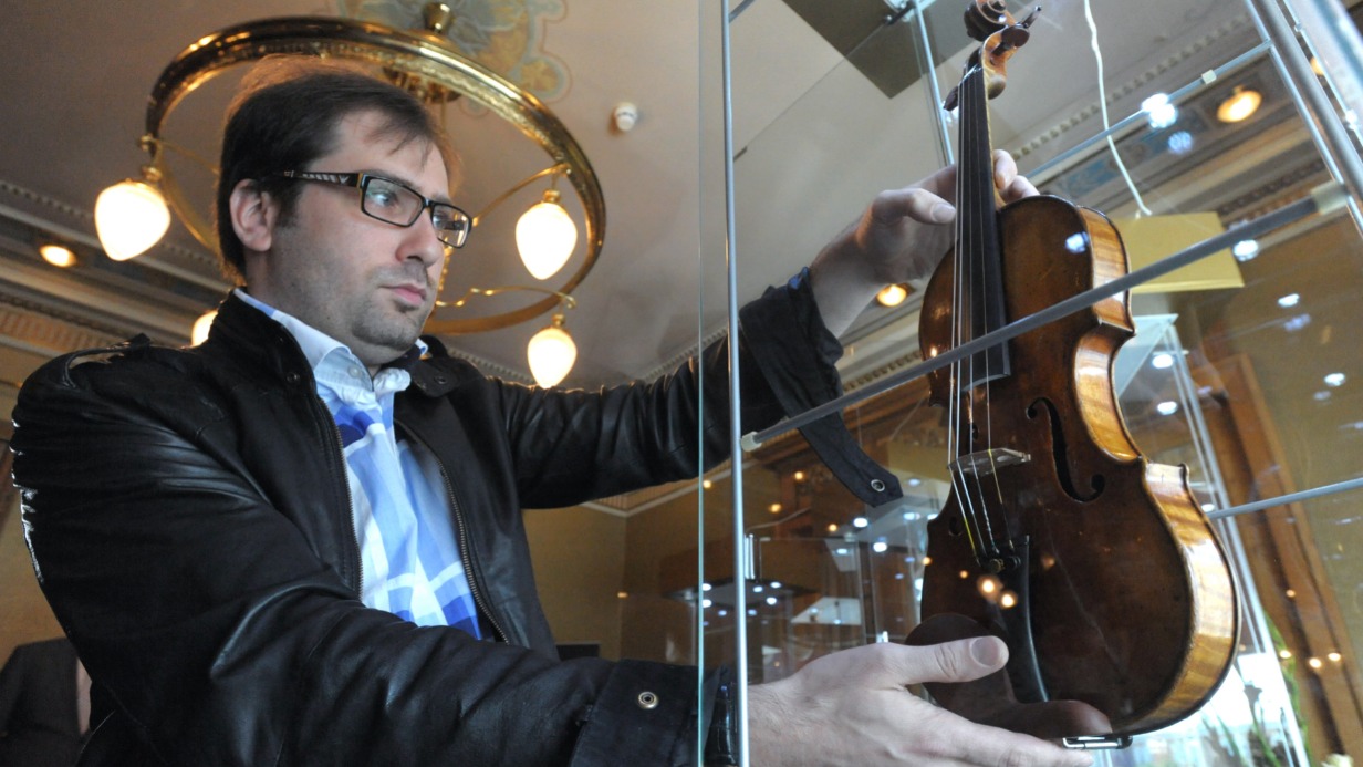 Арфа с лазерным прицелом: на каких необычных инструментах можно научиться играть