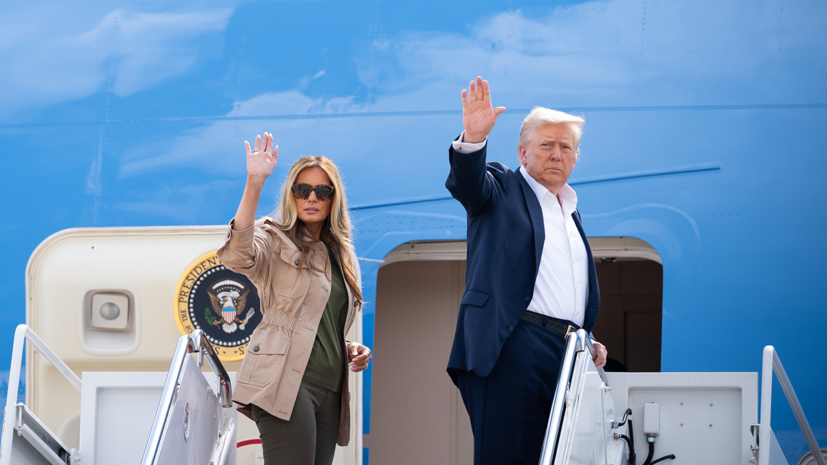 Эксперт прочел по губам, что Трамп сказал Мелании по прилете в Великобританию