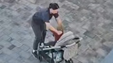 Женщина швырнула ребенка в коляску и побила его в Подмосковье