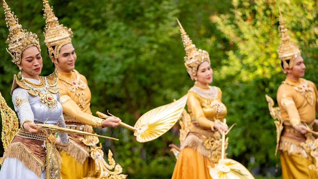 В саду «Эрмитаж» начался тайский фестиваль