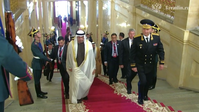 Президент ОАЭ прибыл в Кремль на переговоры с Путиным