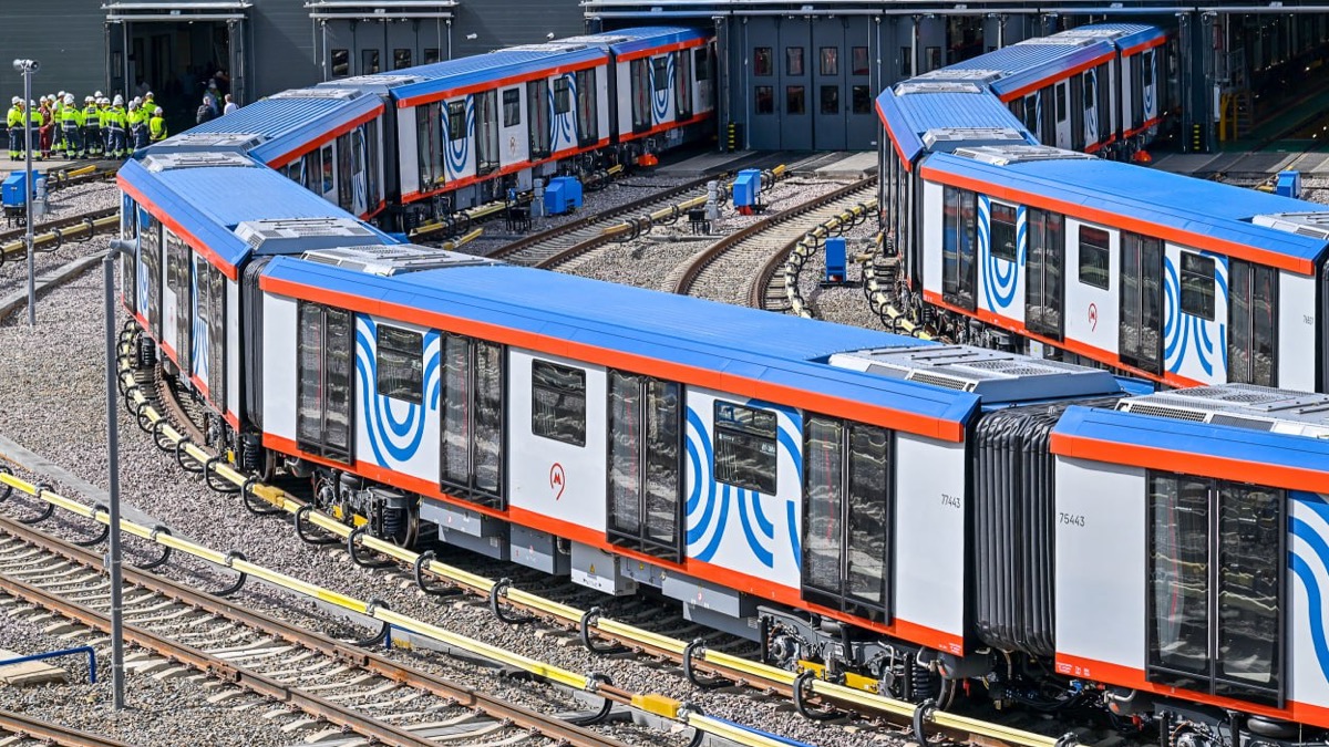  Сергей Собянин открыл первое в ТиНАО электродепо «Столбово»