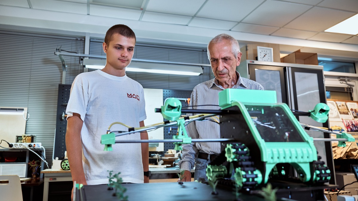 Московские школьники завоевали награды на международной выставке изобретателей в Японии