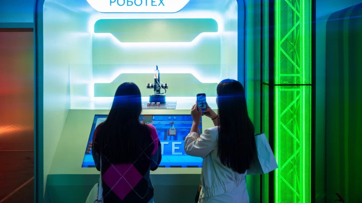Посетители выставки «Та самая Москва» в Манеже смогут попробовать себя в промышленных профессиях будущего