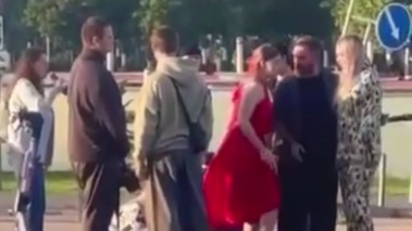 Банда самокатчиков напала и ограбила женщину в Подмосковье