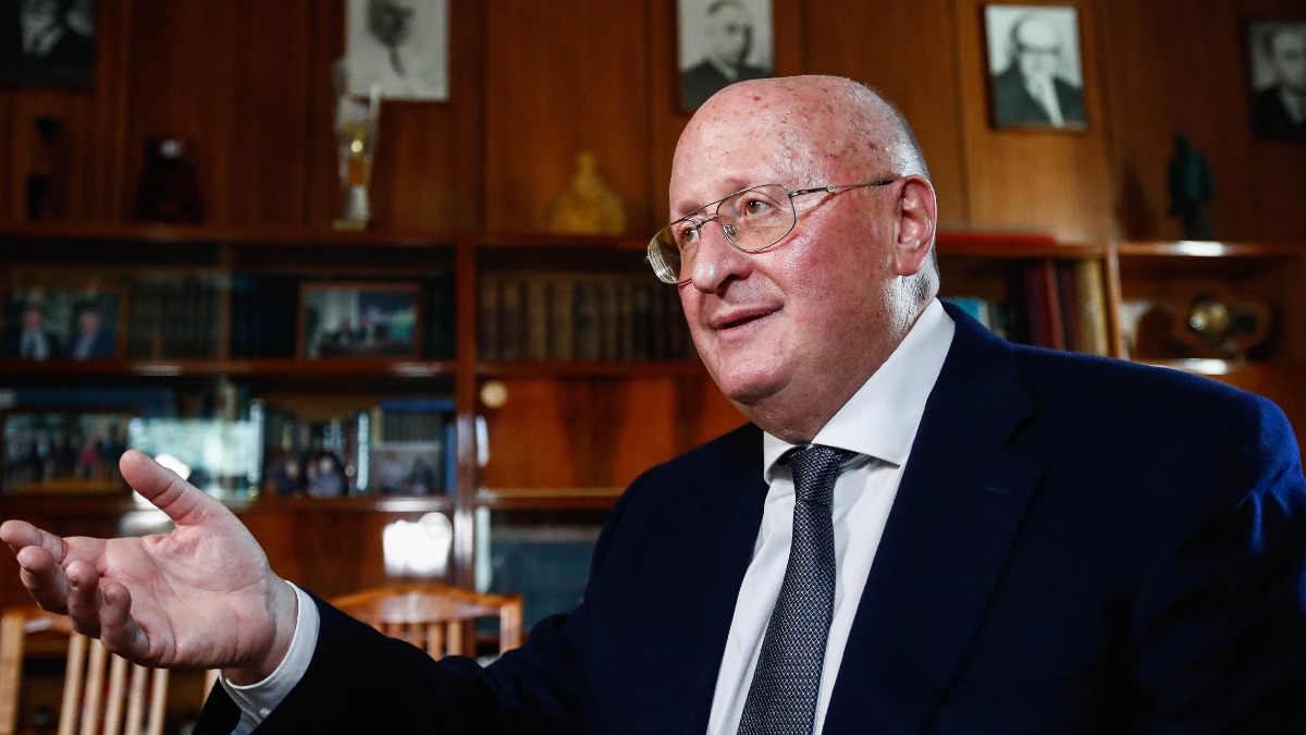 Директор Национального исследовательского центра эпидемиологии и микробиологии им. Н. Ф. Гамалеи, академик РАН Александр Гинцбург