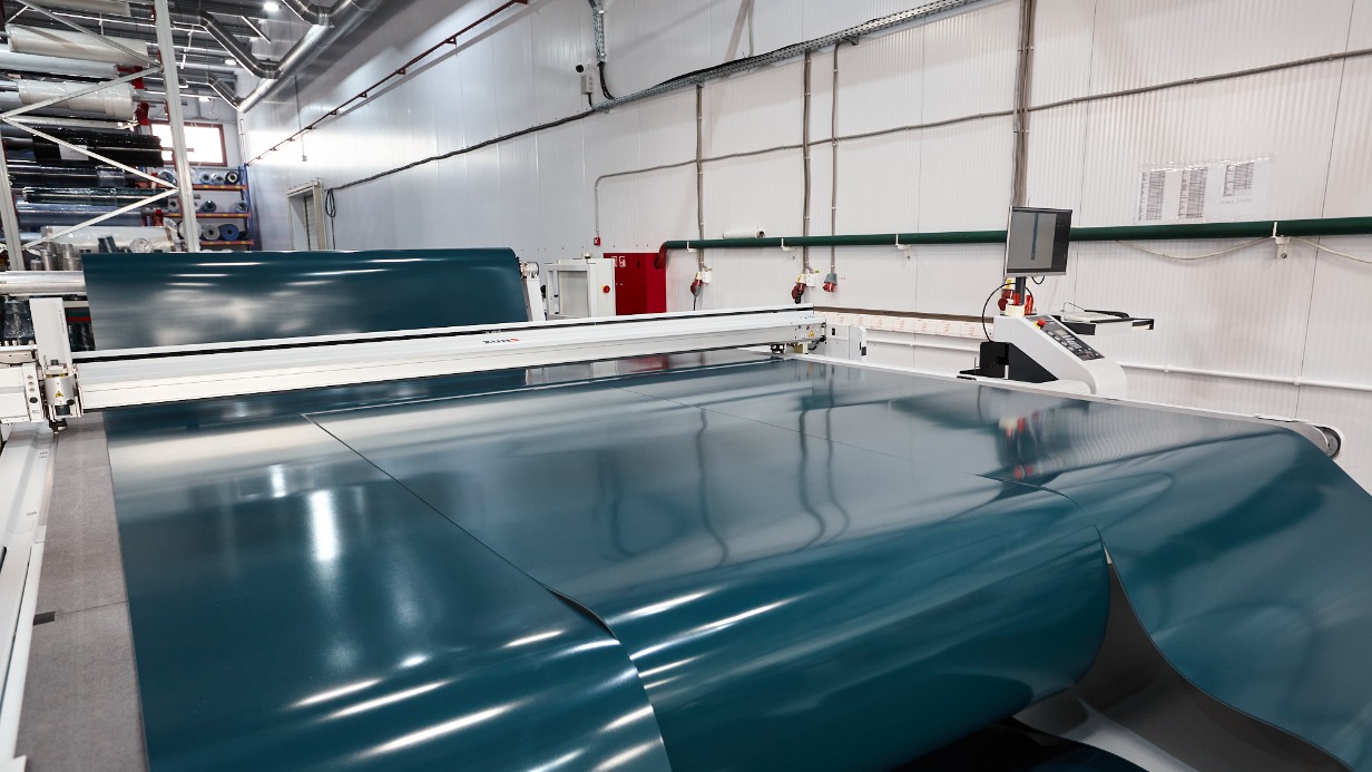 Столичная компания увеличила выпуск пластиковых конвейерных лент благодаря проекту «Производительность труда»