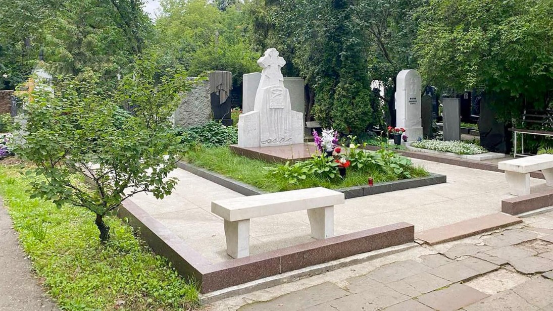 Московские реставраторы привели в порядок 252 исторических захоронения