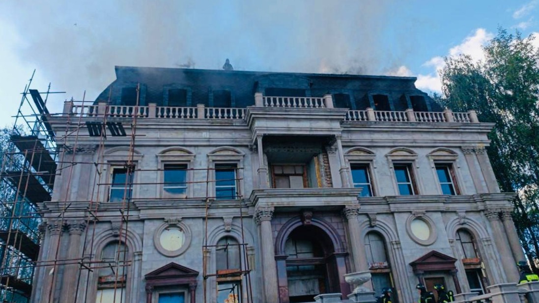 Стала известна площадь пожара горящего дома рядом с особняком Филиппа Киркорова