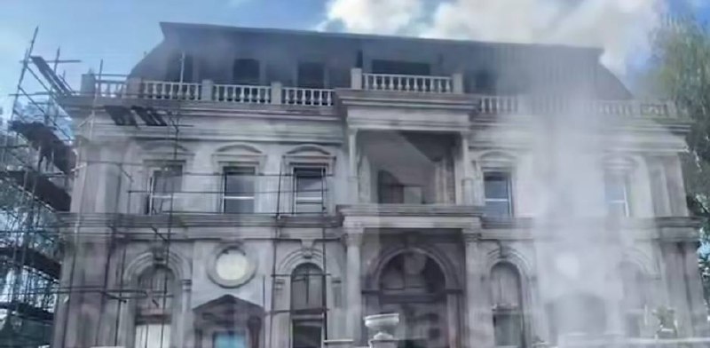 Стал известен владелец сгоревшего дома рядом с особняком Киркорова в Подмосковье