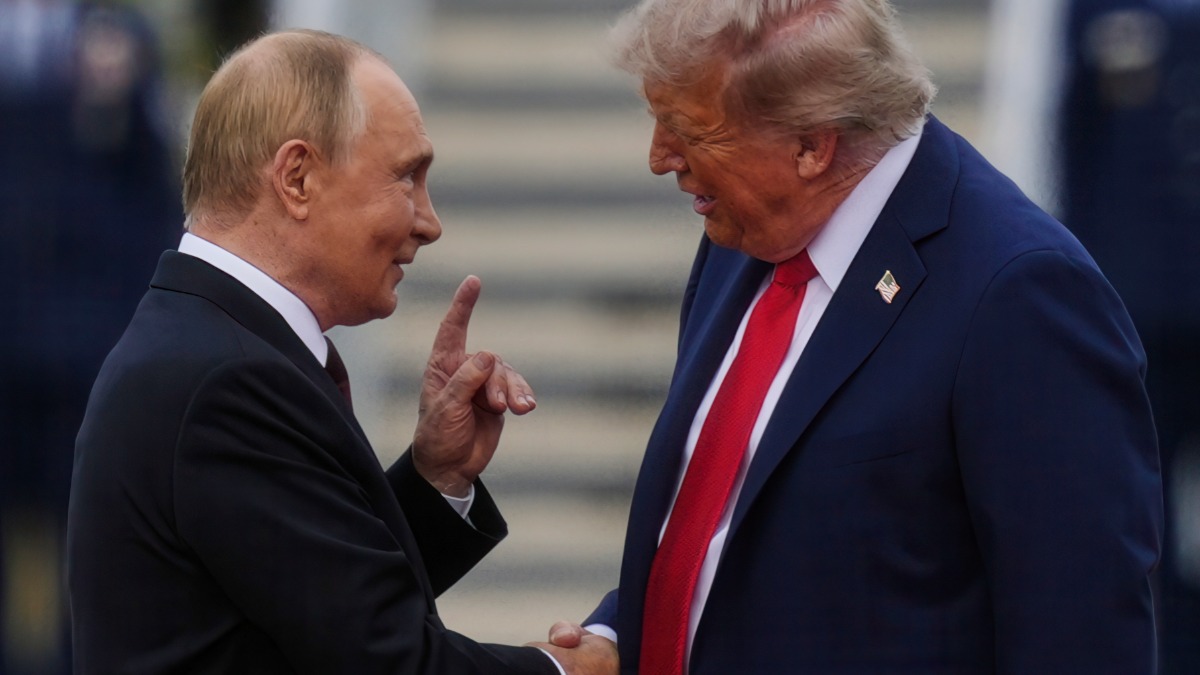 Президенты России Владимир Путин и США Дональд Трамп встретились на военной базе в Анкоридже. Оба лидера позитивно оценили прошедшие переговоры