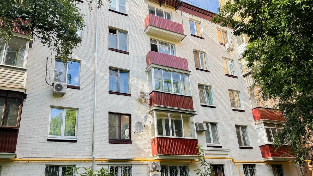В районе Сокольники проходит капитальный ремонт дома 1959 года 