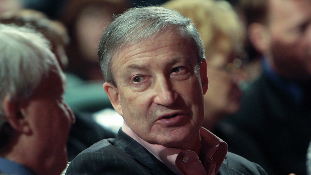 У сатирика Альтова через суд требуют 13 миллионов рублей из-за бань в Петербурге