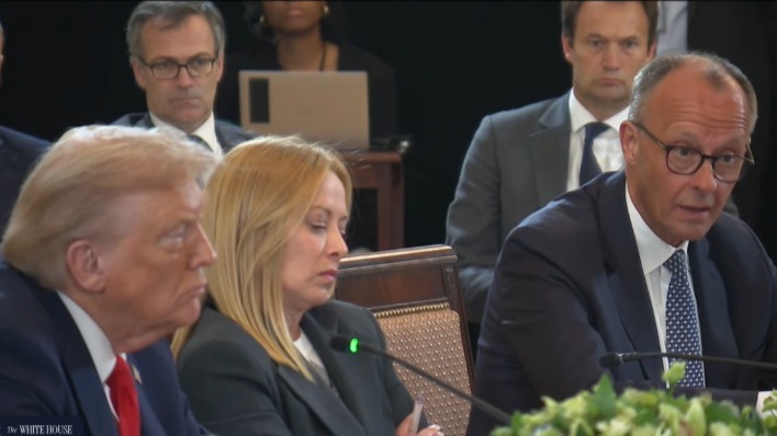 Макрон и Мерц призвали к прекращению огня до третьей встречи по Украине