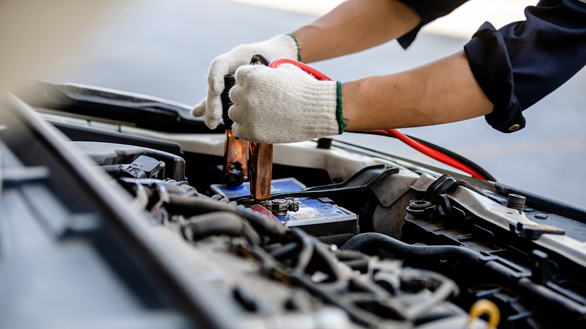 Когда нужно менять аккумулятор в машине