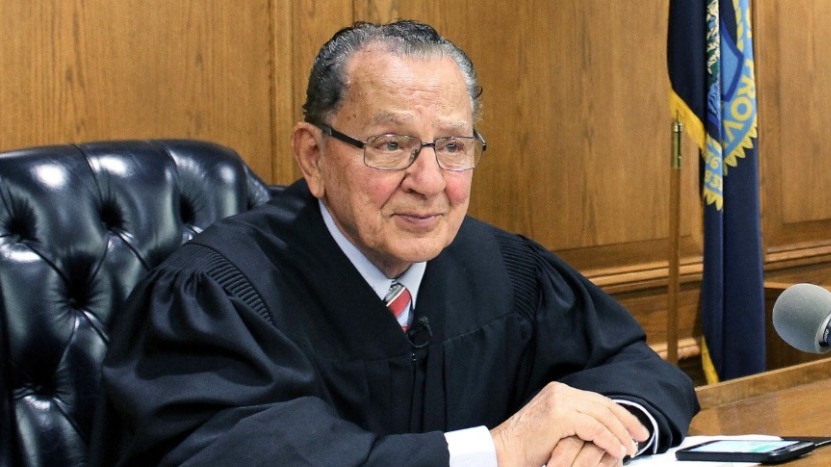 68a717dd82682c04af8d45b9 Умер «самый добрый судья» Фрэнк Каприо