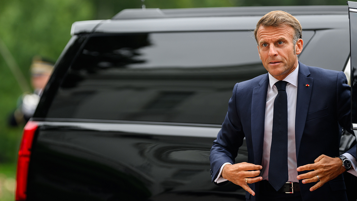 «Непокоренная Франция» внесла на рассмотрение импичмент Макрону