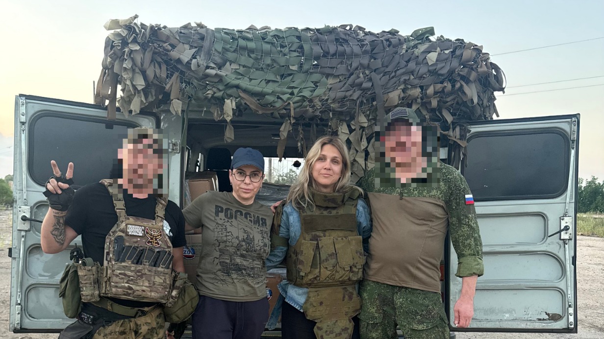 Волонтеры «Бригады ZOV» Драгана Паунович и Марианна Балагурова за день передали гумпомощь 13 подразделениям в ДНР, Запорожской и Херсонской областях