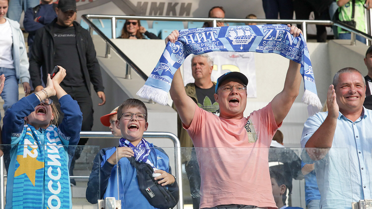 Фанаты «Зенита» на матче со «Спартаком» откажутся от оскорблений ради перформанса