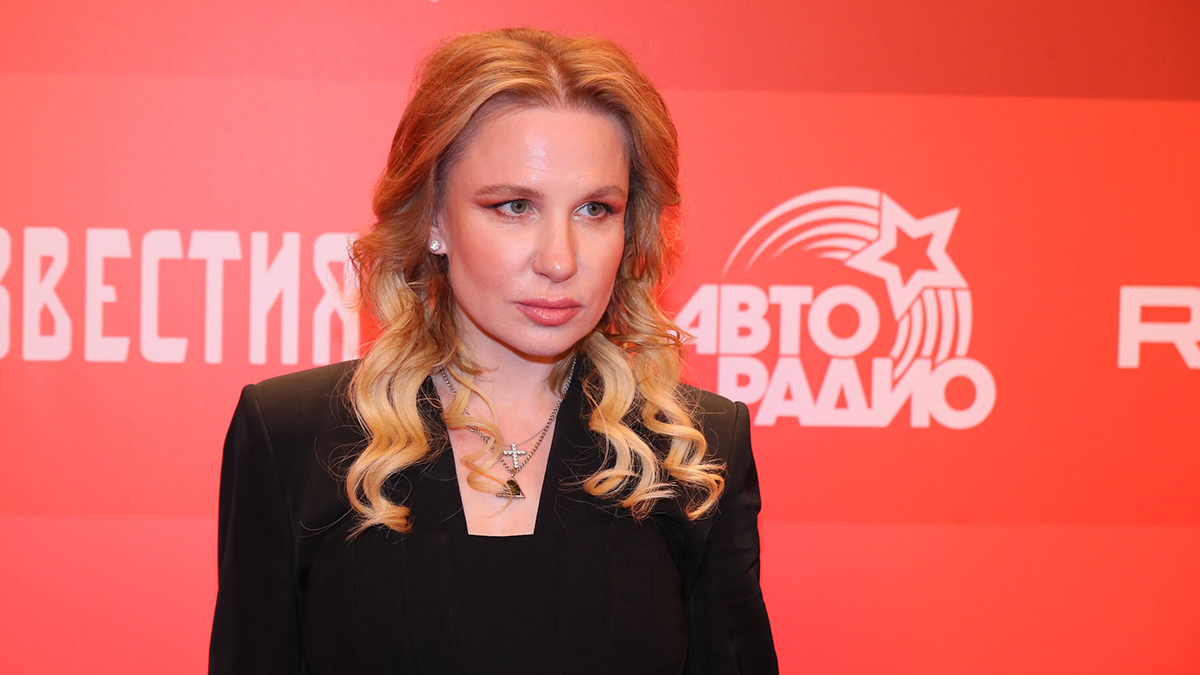 Гай Германика на фоне скандала посоветовала Долиной «снять корону»