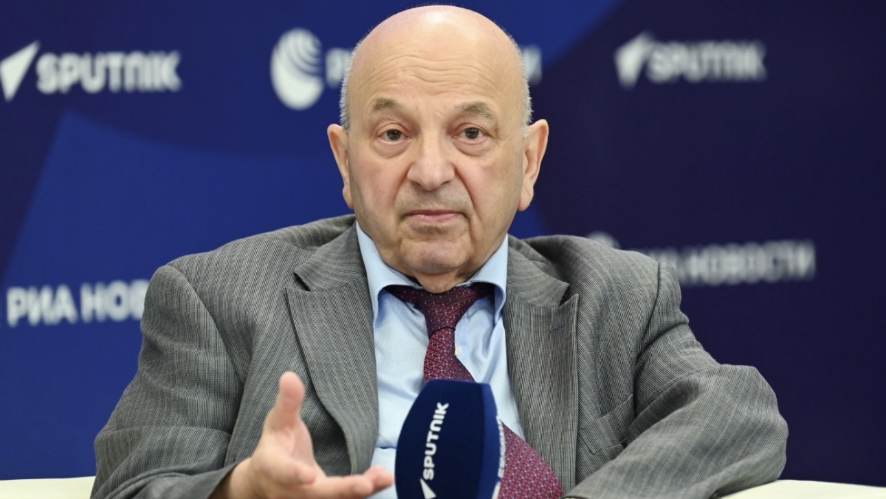 Белок из насекомых в России: академик РАН Виктор Тутельян о будущем питания