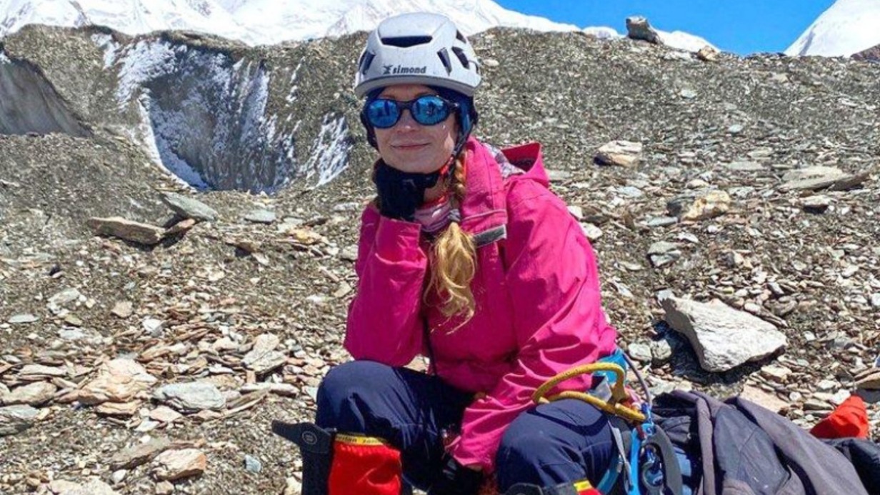 Наталья Наговицына отправилась покорять пик Победы, чтобы почтить память своего мужа