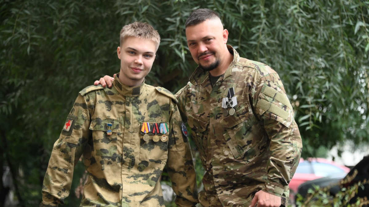 Военные медики Евгений и Владислав Даниловы в отпуске в Москве после очередной рабочей поездки в зону проведения спецоперации