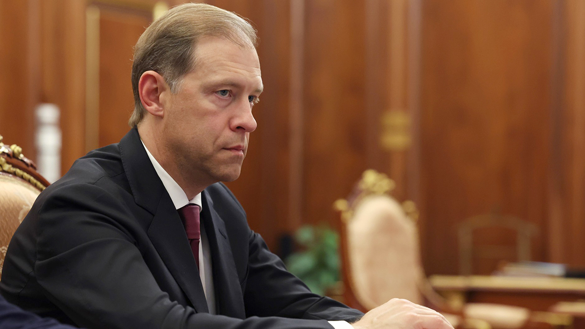 Мантуров: Правительство восстановит госконтроль по отдельным категориям товаров