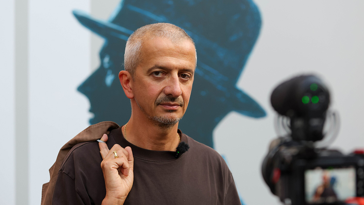 «Им надо зарабатывать»: Константин Богомолов раскритиковал российских актеров