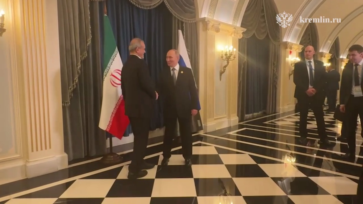 Начались переговоры Путина и президента Ирана Пезешкиана