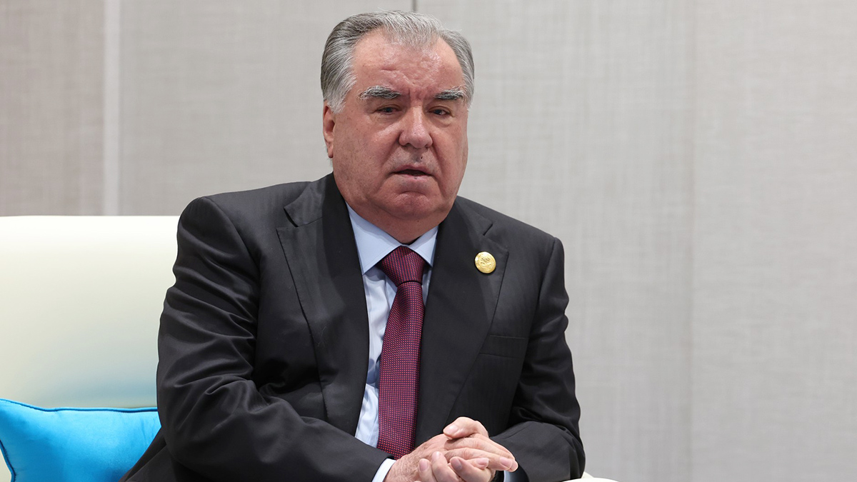 Президент Таджикистана Рахмон открыл саммит СНГ в Душанбе