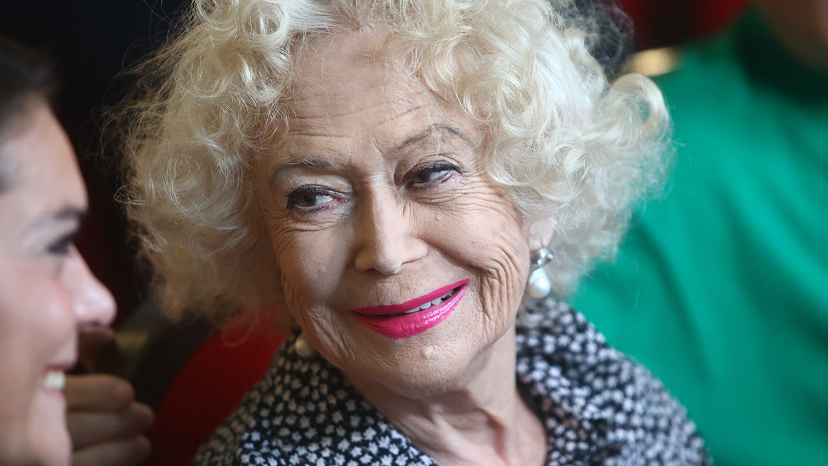 Звезда «Служебного романа» Немоляева выступила против ремейков советских фильмов