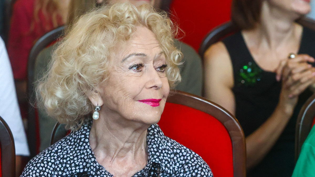 СМИ: Актрисе Светлане Немоляевой стало плохо в ее квартире в центре Москвы