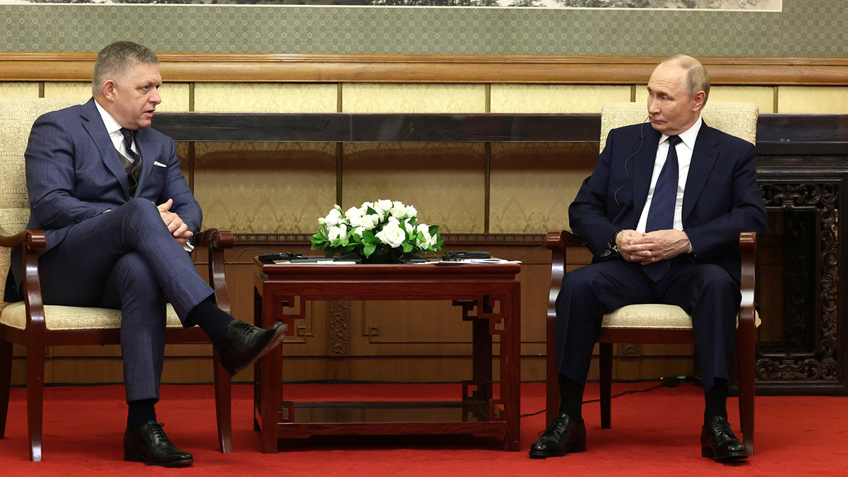 Путин вспомнил и поблагодарил Фицо за визит на парад Победы в Москве