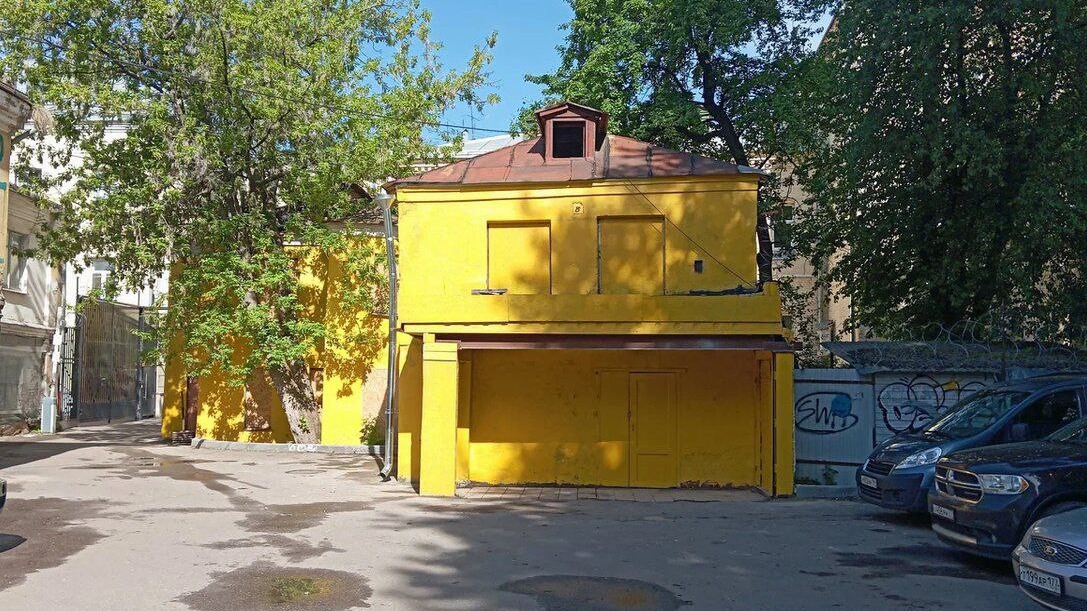 Инвесторы могут приобрести на аукционе здание в Басманном районе