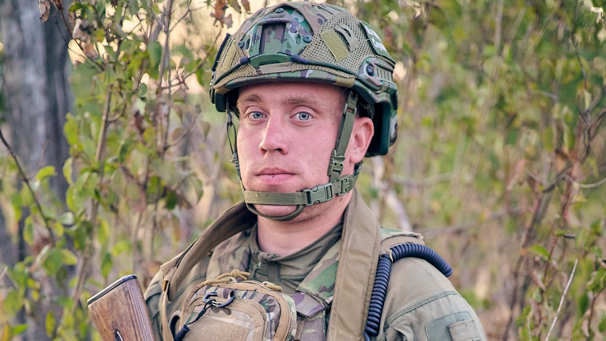 Штурмовик Вооруженных сил Российской Федерации выполняет задачи в зоне спецоперации