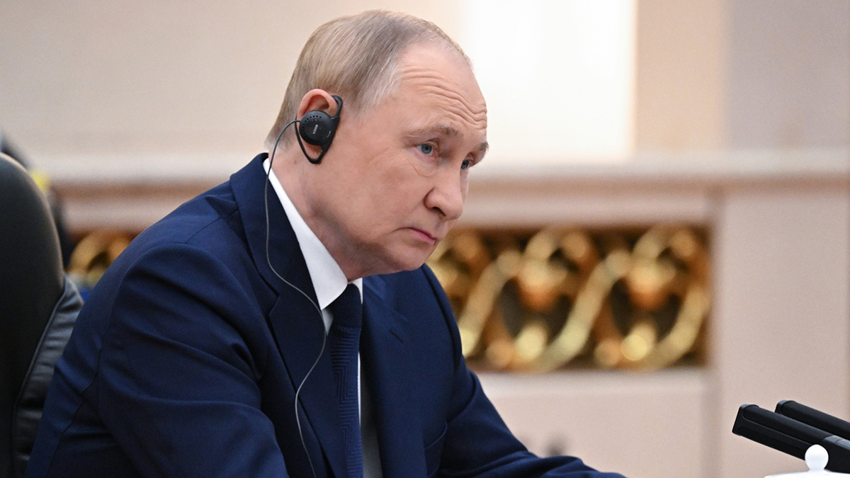 68b851cd82682c27d3ad40a4 Путин: Россия не обсуждала гарантии безопасности Украине в обмен на территории