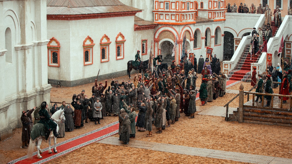 Для проекта о Петре I «Государь» в кинопарке «Москино» специально была построена «Соборная площадь»