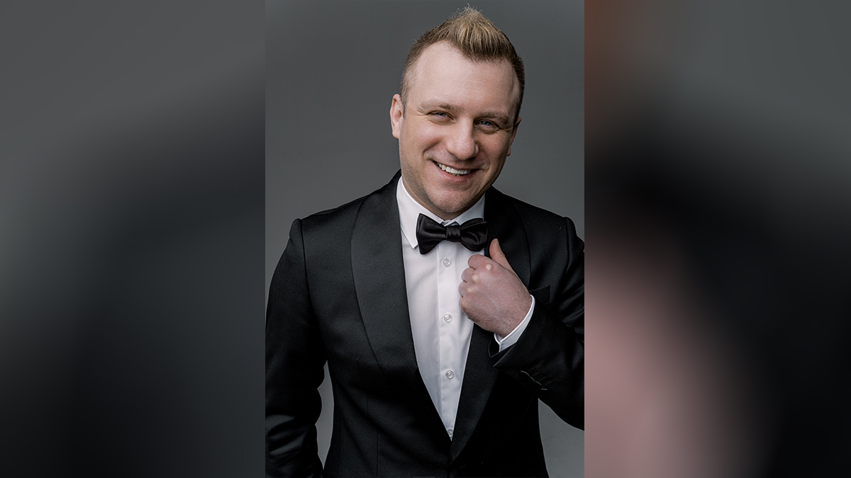 Mash: Танцора Татьяны Булановой Дмитрия Берегулю уволили