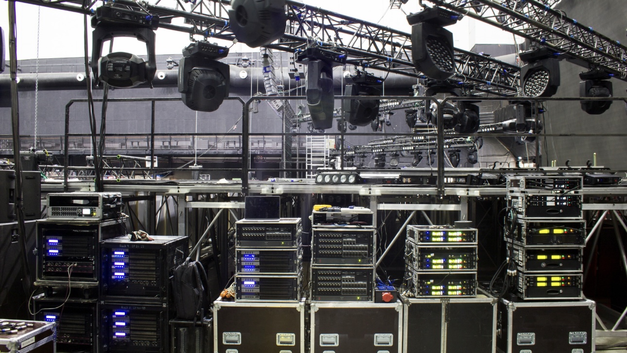 Двое мужчин украли оборудование для концертов на 12 миллионов рублей