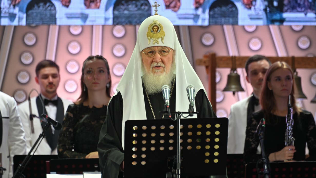 Святейший Патриарх Московский и всея Руси Кирилл во время концерта, посвященного 25-летию Великого освящения храма Христа Спасителя и 15-летию программы строительства православных храмов в Москве