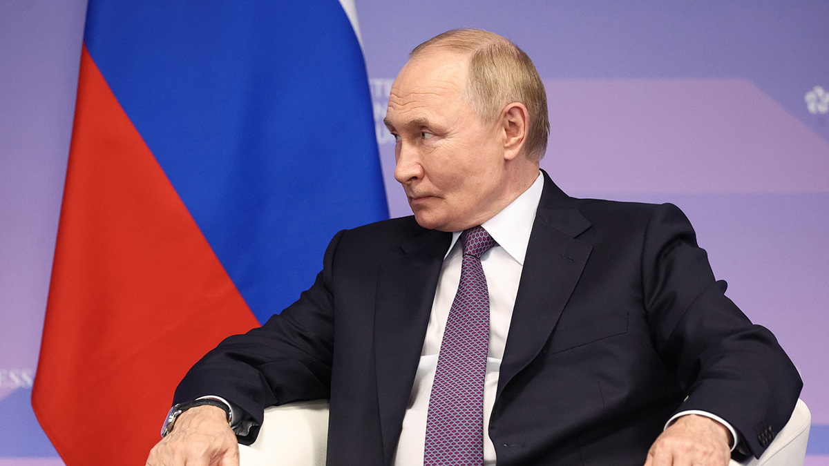 Путин поручил оперативно запустить производство турбореактивного двигателя ПД-26