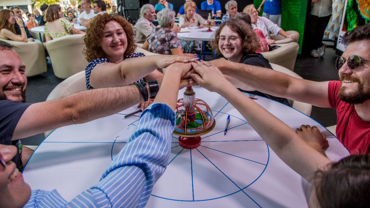 Что подготовил «Мой район»: программа ко Дню города в парке 50-летия Октября