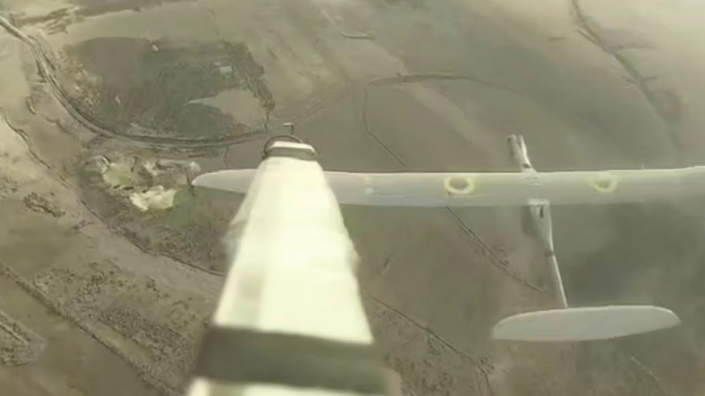 Эффектный бой российских дронов с «Марой» и «Фурией» в зоне СВО сняли на видео