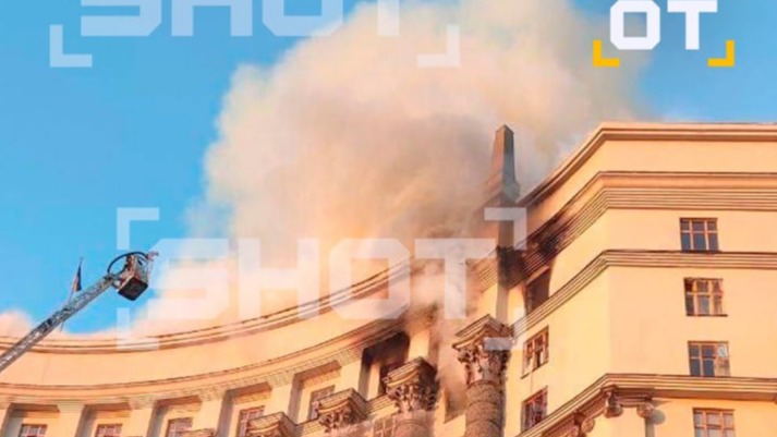 Военкор Котенок оценил ущерб от удара по зданию кабмина в Киеве