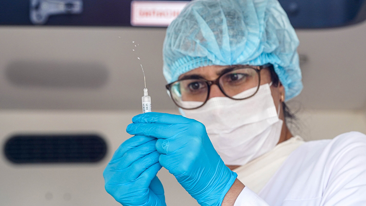 Ученые из Японии тестируют вакцину от тревоги и депрессии. Будет ли она работать